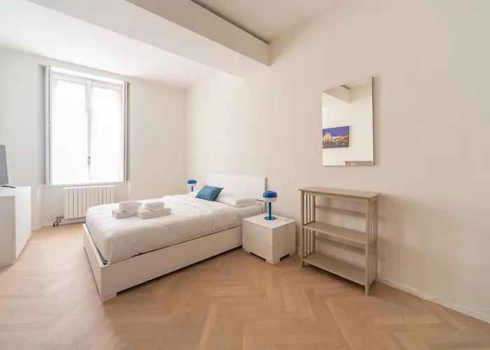Charming 2-bedroom In Milanese Building Milano