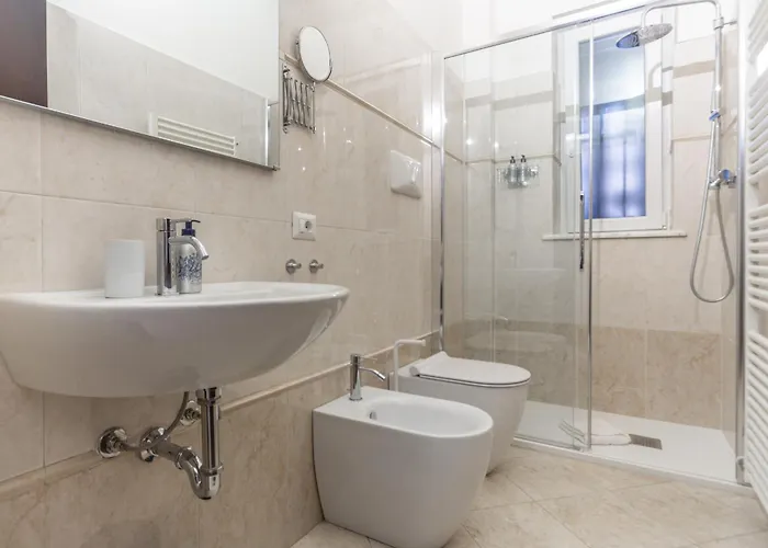 Appartamento Charming 2-bedroom In Milanese Building Milano