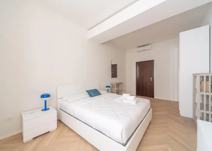 Charming 2-bedroom In Milanese Building